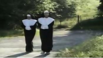 Lesbijki asslicking zakonnicy
